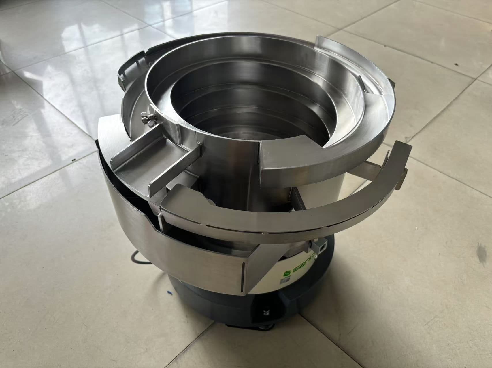 304 Stainless Steel Customizable Stainless Steel Vibratory Bowl Feeder with Variable Speed Controller view 6