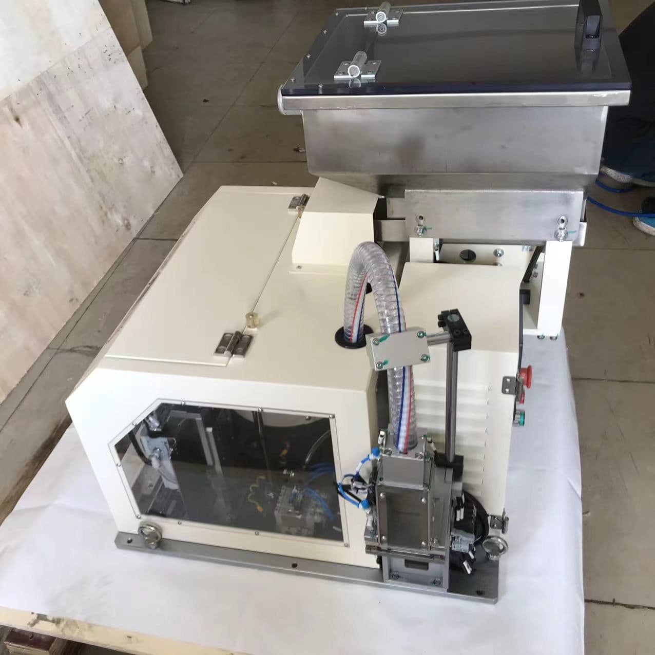 HONGCHAO brand electromagnetic screw vibration bowl feeder view 6