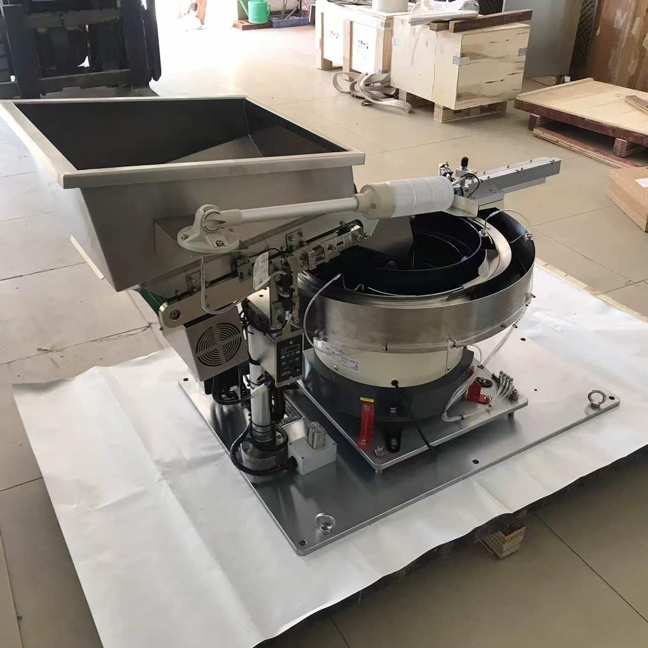 High efficiency durable customized
small vibration bowl feeder for plastic connector
with a bulk hopper view 5