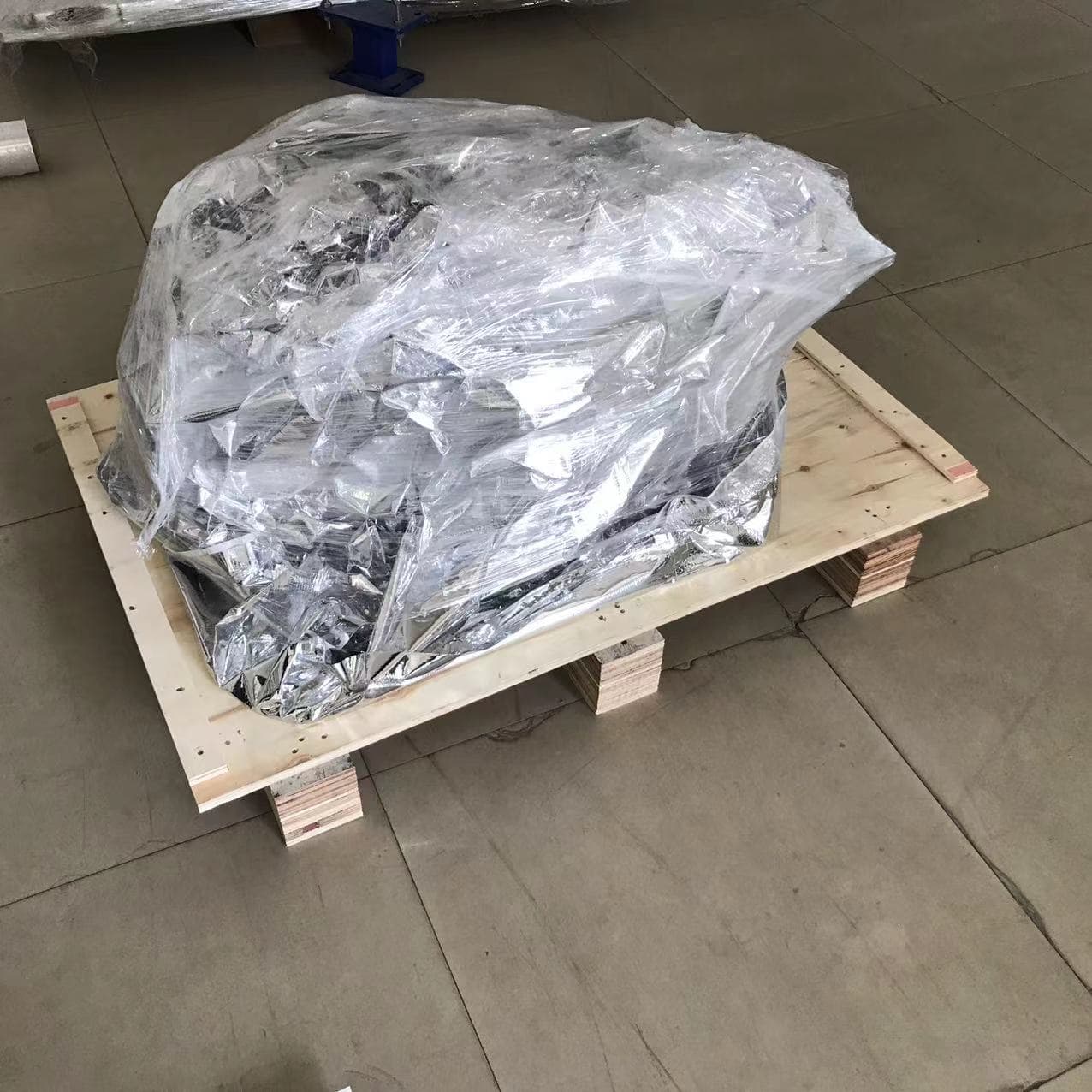 High Accurate Factory Customized Durable Electromagnet Automatic Small Vibratory Bowl Feeder for PCB view 4